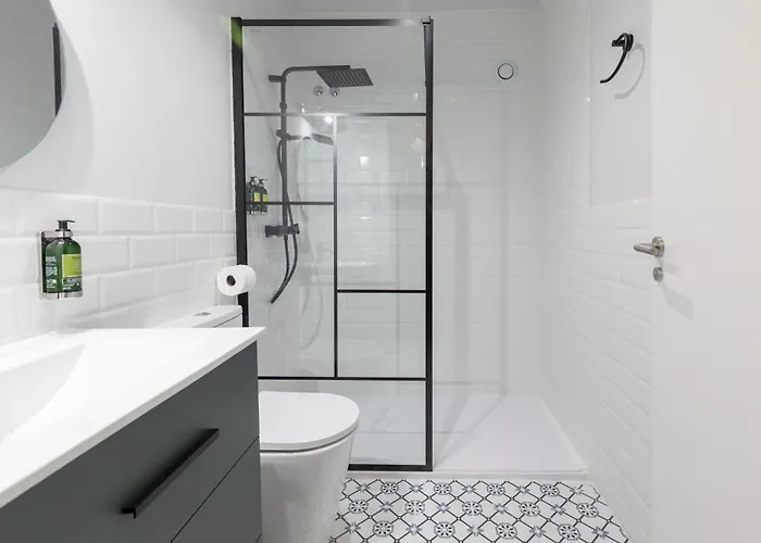 The Little Village شقة