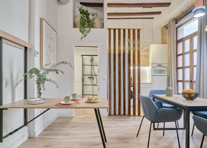 Ciutat Vella Modern Διαμέρισμα *