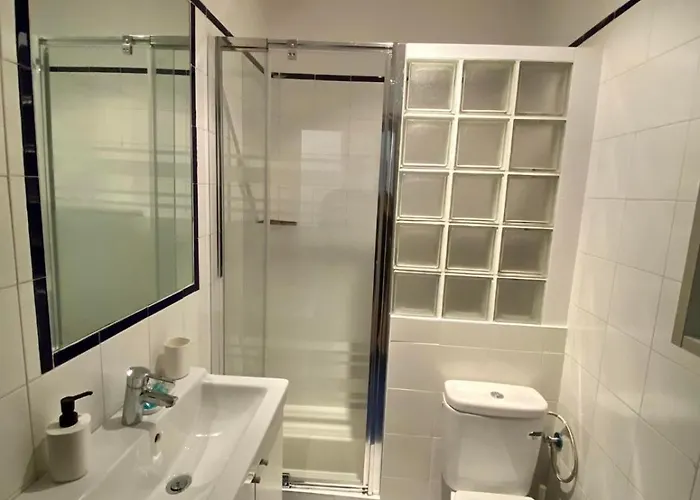 Familiar Cerca De La Playa * فالنسيا