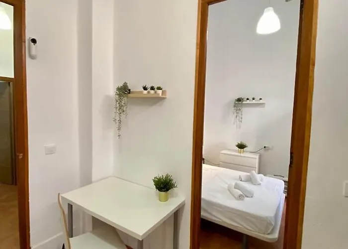 Familiar Cerca De La Playa شقة فالنسيا