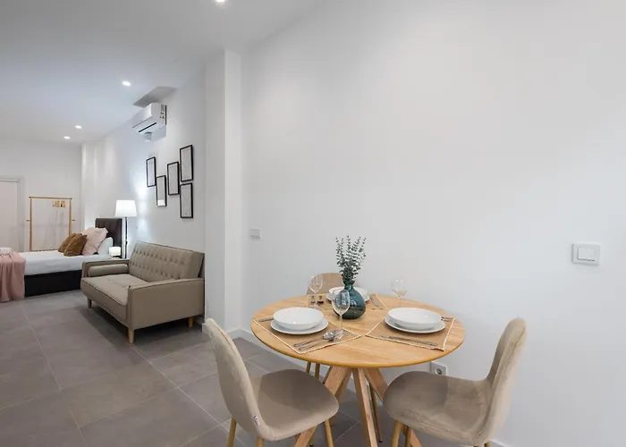 Florit Flats - The Monteolivete شقة فالنسيا