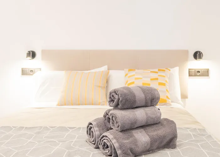 Flats-moderno, Junto Al Roig Arena Apartment *