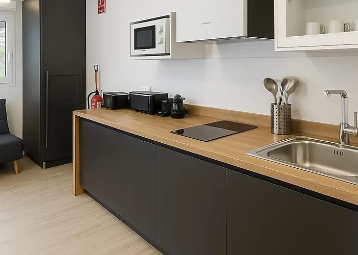 Campoamor Msuites 아파트 *