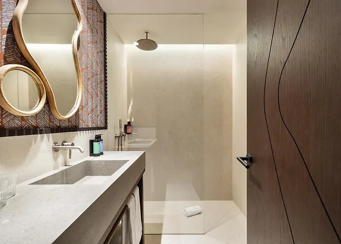 One Shot Puerta Ruzafa Hotel 4*