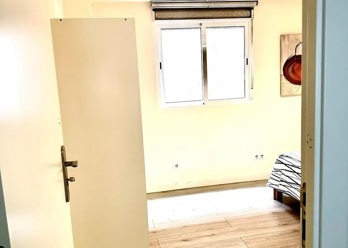 A 20 Minutos De La Playa Y 10 Minutos Del Puerto De فالنسيا