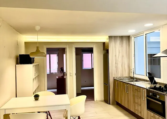 منزل للإقامة A 20 Minutos De La Playa Y 10 Minutos Del Puerto De *