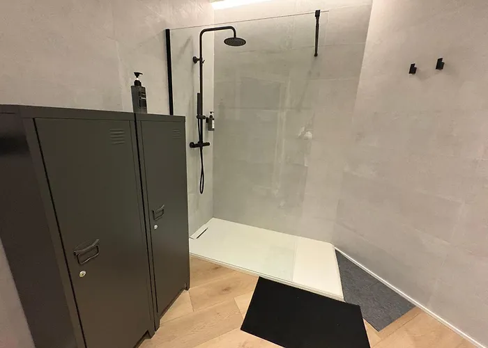 Mestalla Flats & Rut