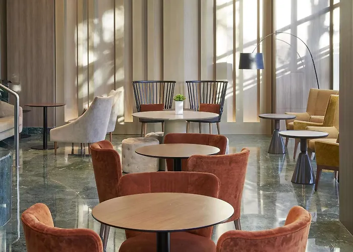 Nh Center Hotel Valence