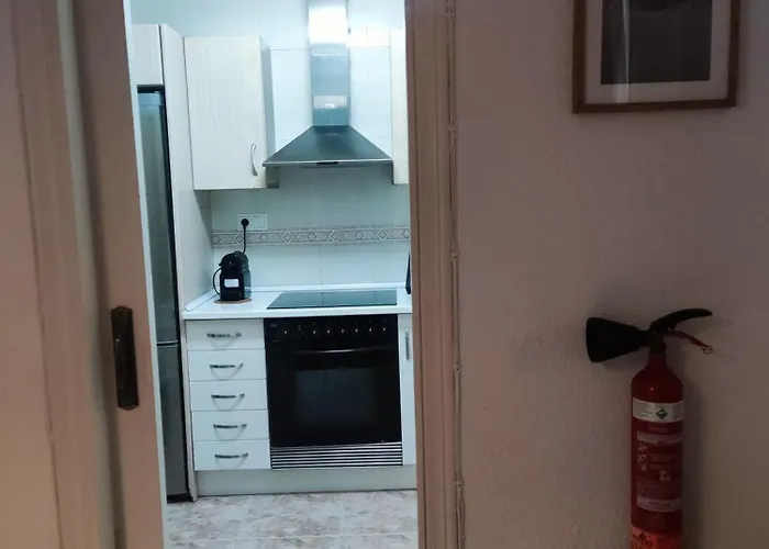 Al Lado De La Playa Malvarrosa 아파트 *