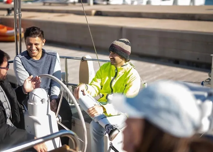 Magnificent Sailboat With Free Parking For Cars *