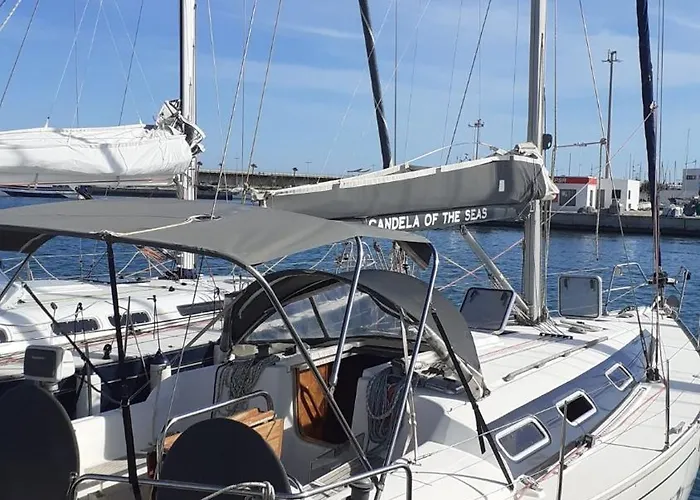 Magnificent Sailboat With Free Parking For Cars * Valence