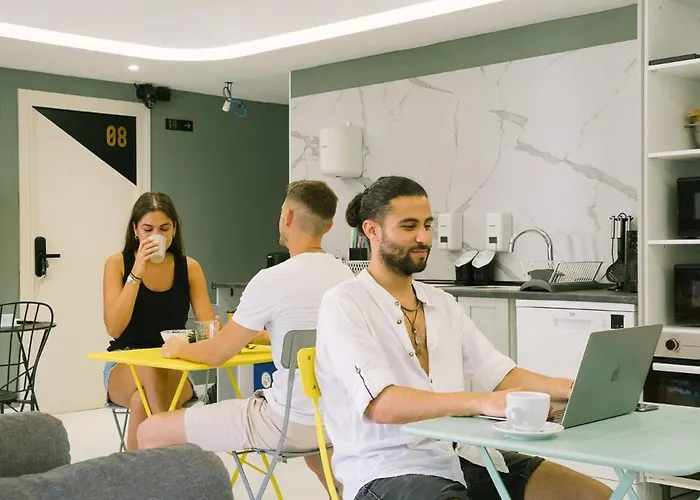 U-nit Park بيت شباب *