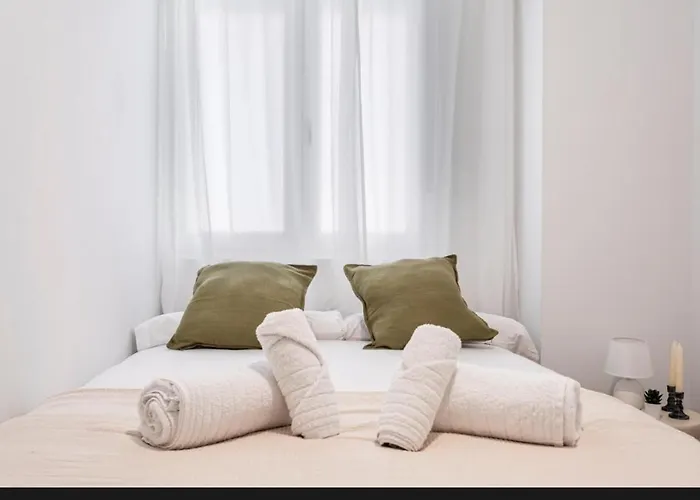 Lugre, Lovely Flat Close To Center *