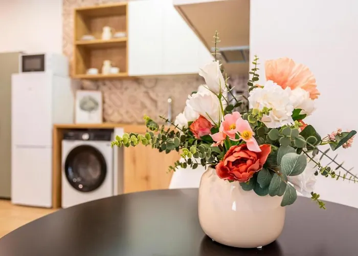 Διαμέρισμα Lugre, Lovely Flat Close To Center