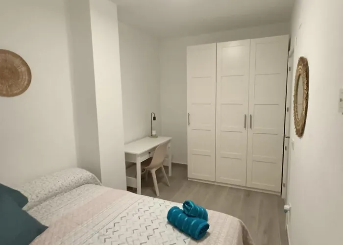 Vip En Vivienda Compartida, Muy Centricas, Ruzafa Centro, Bonitas Y Tranquilas ホームステイ *