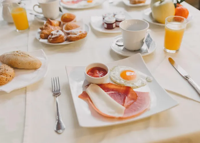 Ad Hoc Monumental 1881 3* فالنسيا