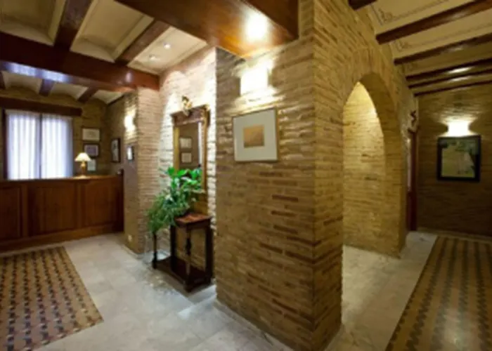 فندق Ad Hoc Monumental 1881 3*