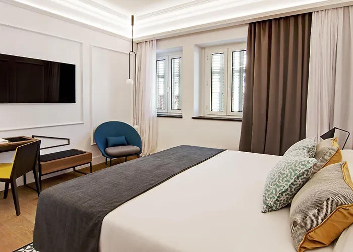 One Shot Reina Victoria Hotel 4*