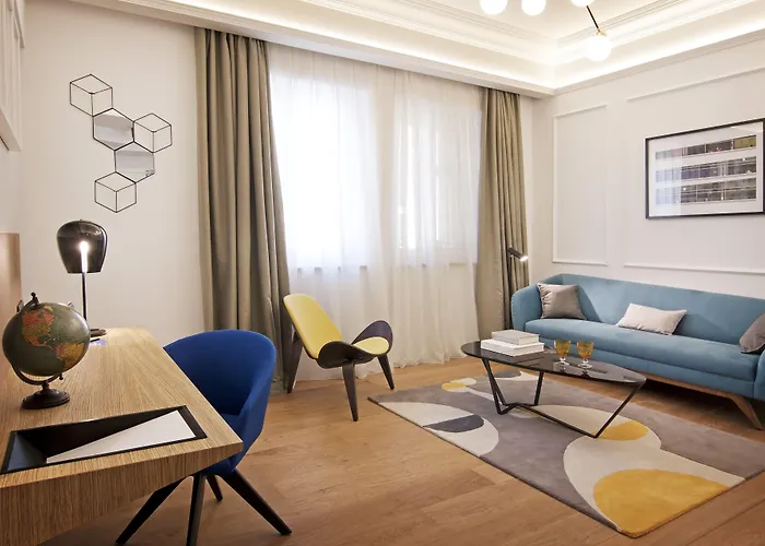 One Shot Reina Victoria Hotel 4*