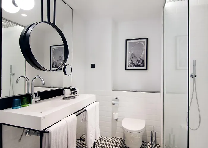 Hotel One Shot Reina Victoria 4*