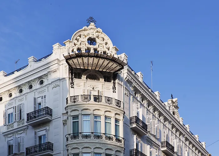 Hotel One Shot Reina Victoria 4*