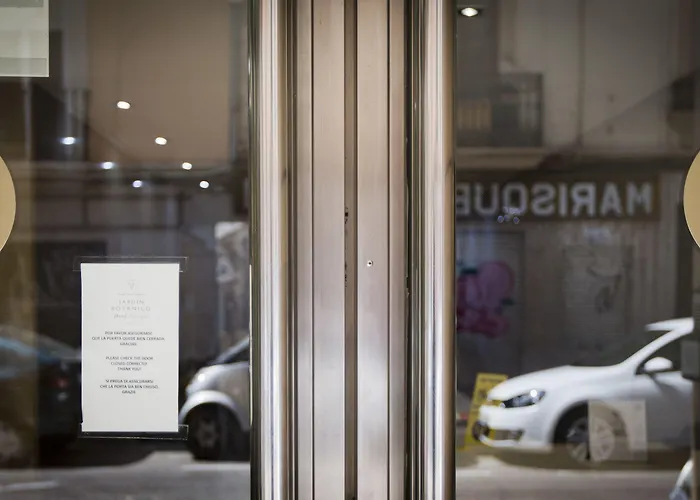 & Co. J. Botanico Boutique