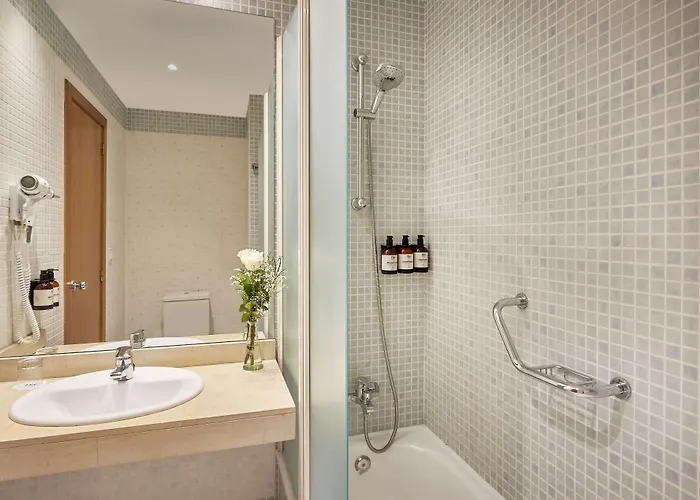 Nh Ciencias Szálloda 3*