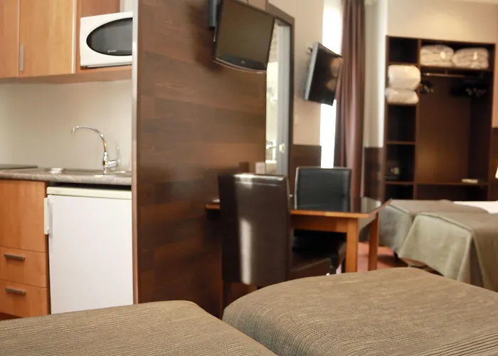 ホテル Venecia Plaza Centro 2*