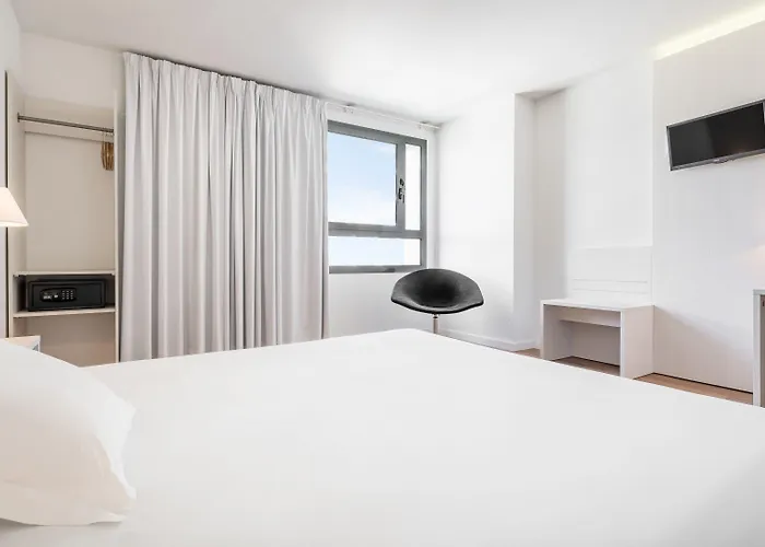 伊鲁尼昂瓦伦西亚3号酒店 瓦伦西亚