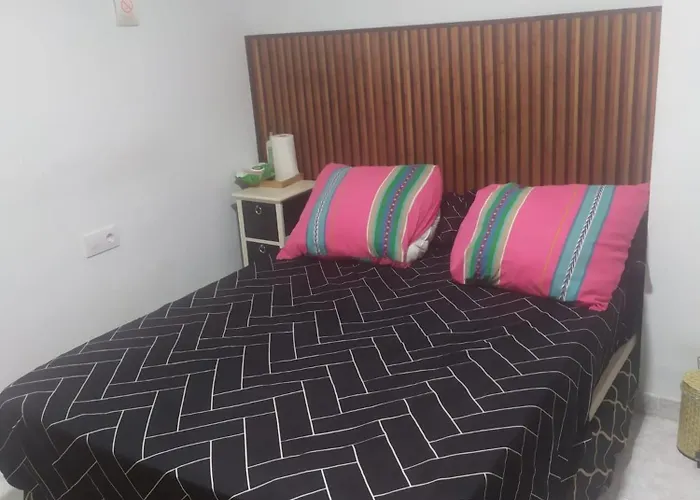 1 En Piso Compartido Familiar-valencia Centro *