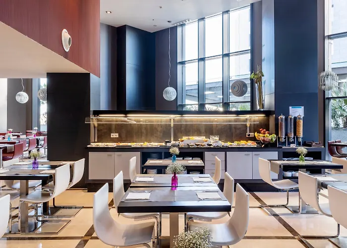 Hotel Ilunion Aqua 4 4*