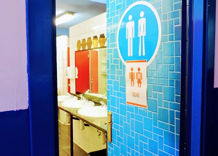 Feetup Backpackers *