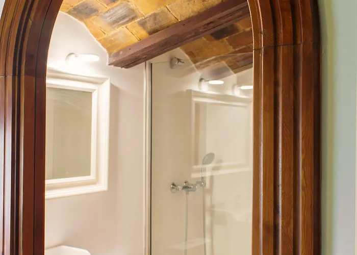 Otel Ad Hoc Carmen Valensiya