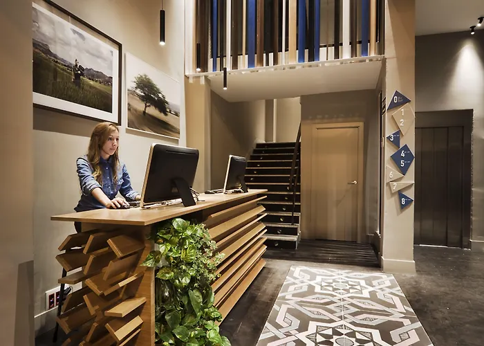 One Shot Colon Отель 3*