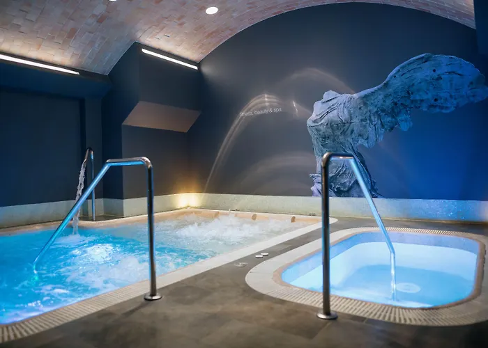 Myr Plaza Mercado & فندق