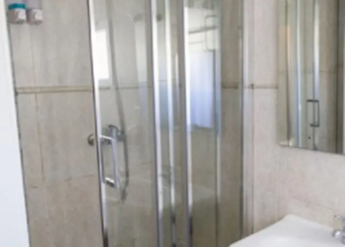 Nwt Station ゲストハウス 2*