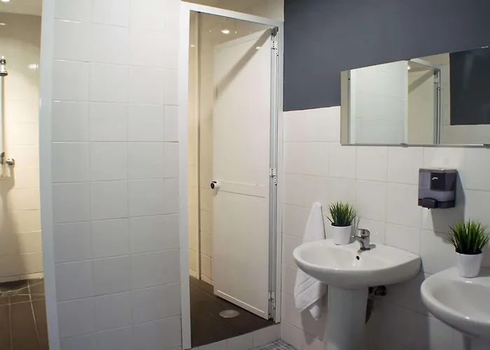 Quart Youth & Valencia