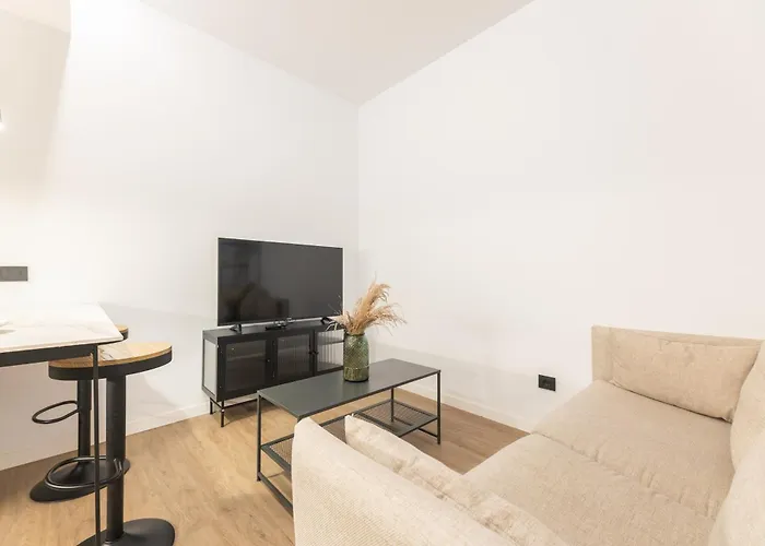 Guastavino By Alma * Valence