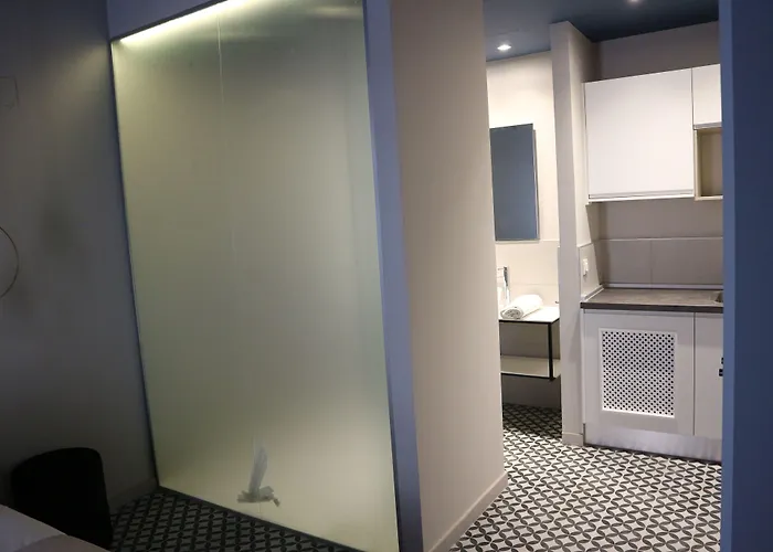 & Co. Quart Boutique 3*