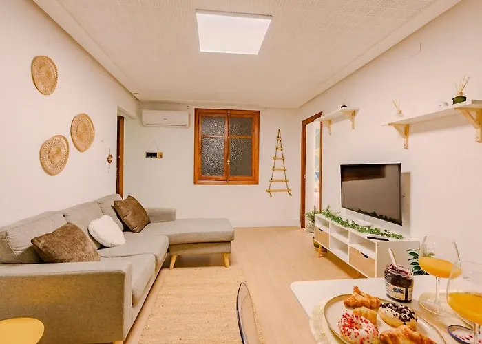 Cabanal Beachfront , 1 Min To Sea , Ac , Coffee , Balcony , Fastwifi * 발렌시아