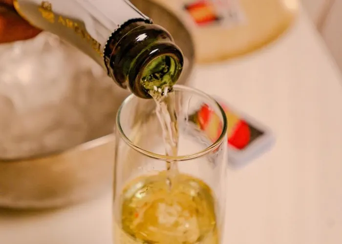 아파트 Cabanal Beachfront , 1 Min To Sea , Ac , Coffee , Balcony , Fastwifi