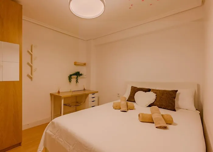 Cabanal Beachfront , 1 Min To Sea , Ac , Coffee , Balcony , Fastwifi *