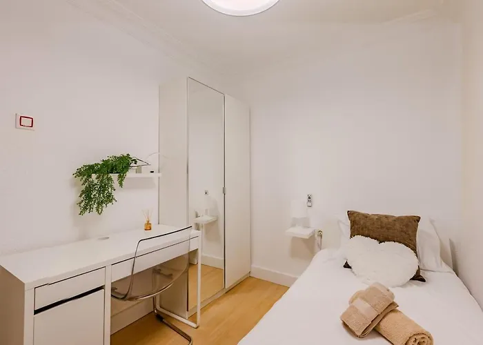 Cabanal Beachfront , 1 Min To Sea , Ac , Coffee , Balcony , Fastwifi 발렌시아