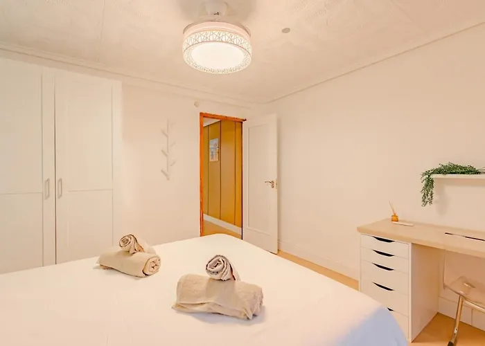 Cabanal Beachfront , 1 Min To Sea , Ac , Coffee , Balcony , Fastwifi 아파트 발렌시아