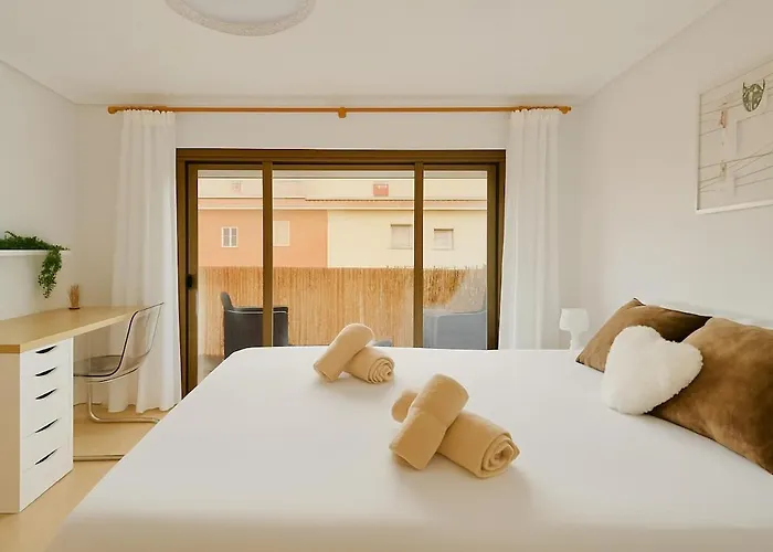 Cabanal Beachfront , 1 Min To Sea , Ac , Coffee , Balcony , Fastwifi 발렌시아