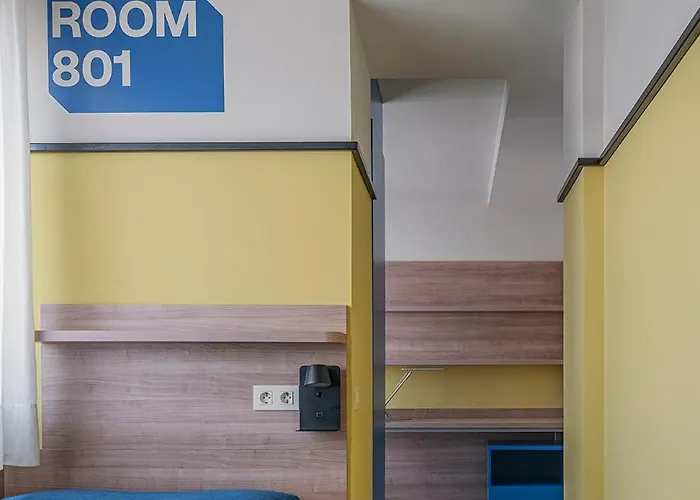 Hostel Residencia Universitaria Resa La Concepcion Valensiya