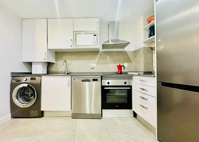 펜션 Design & Stylish House In The Center Of