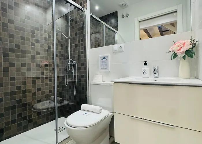 펜션 Design & Stylish House In The Center Of *