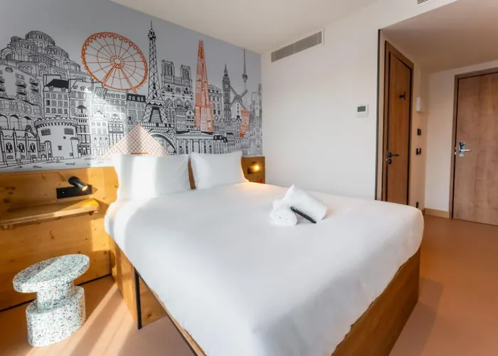 Easyhotel Ciutat Vella 2*