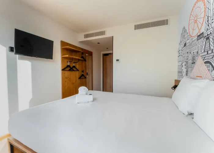 Easyhotel Ciutat Vella